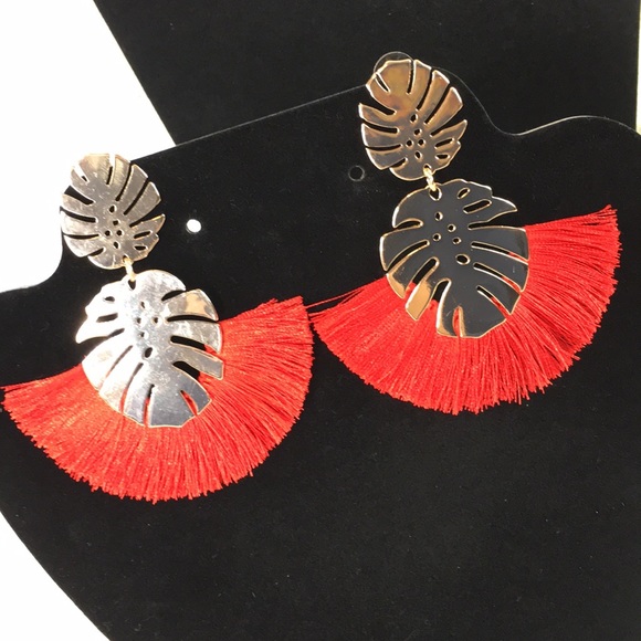 SOLD!! NEW! Red Tassel & Gold Plated Pierced Earrings - Picture 3 of 5